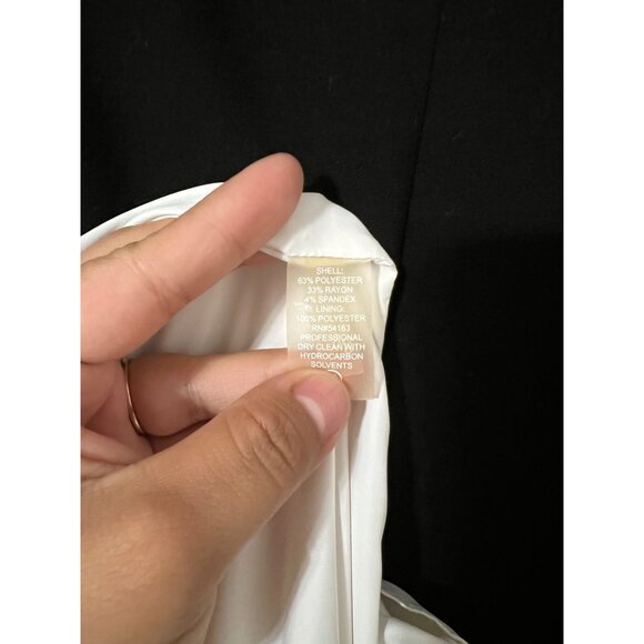 Calvin Klein Black/Off White Lux 2 Tone Sheath Cap Sleeve Size 12 - Picture 7 of 7